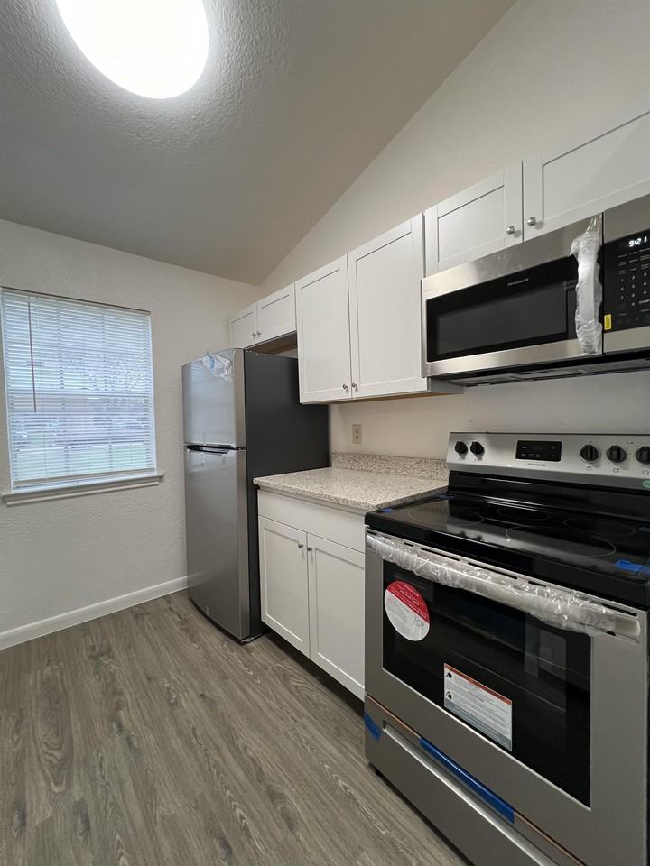 8846 Meadow Range St #1 - Photo 6 of 29