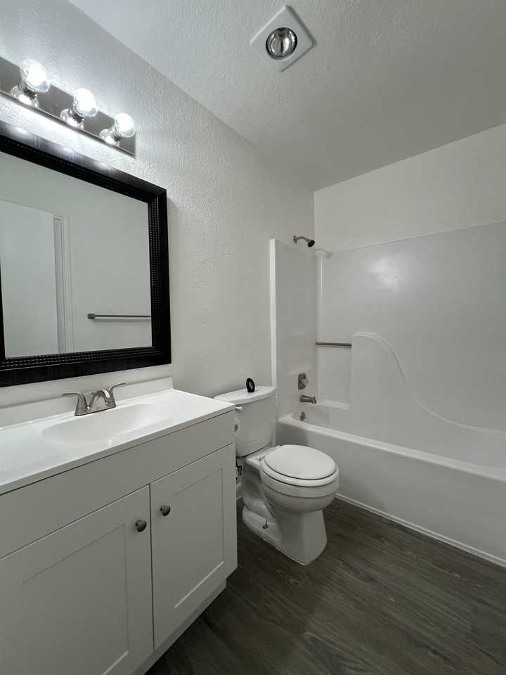 8846 Meadow Range St #1 - Photo 6 of 29