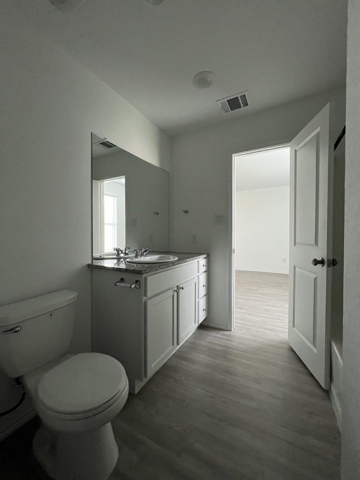 5307 Devils Rdg - Photo 4 of 39