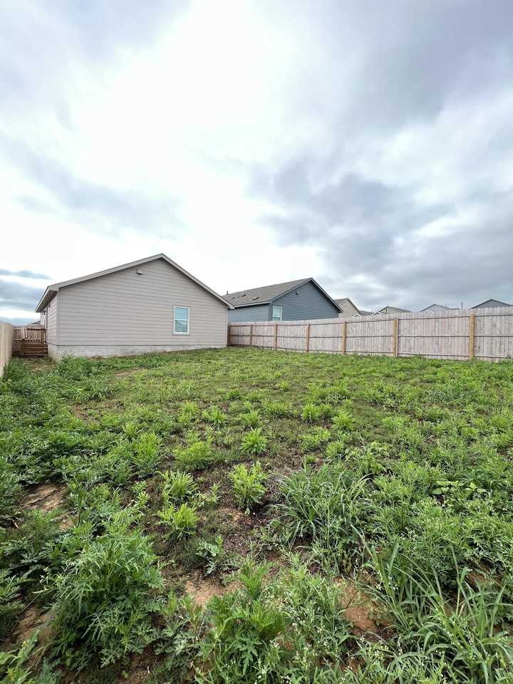 5307 Devils Rdg - Photo 3 of 39