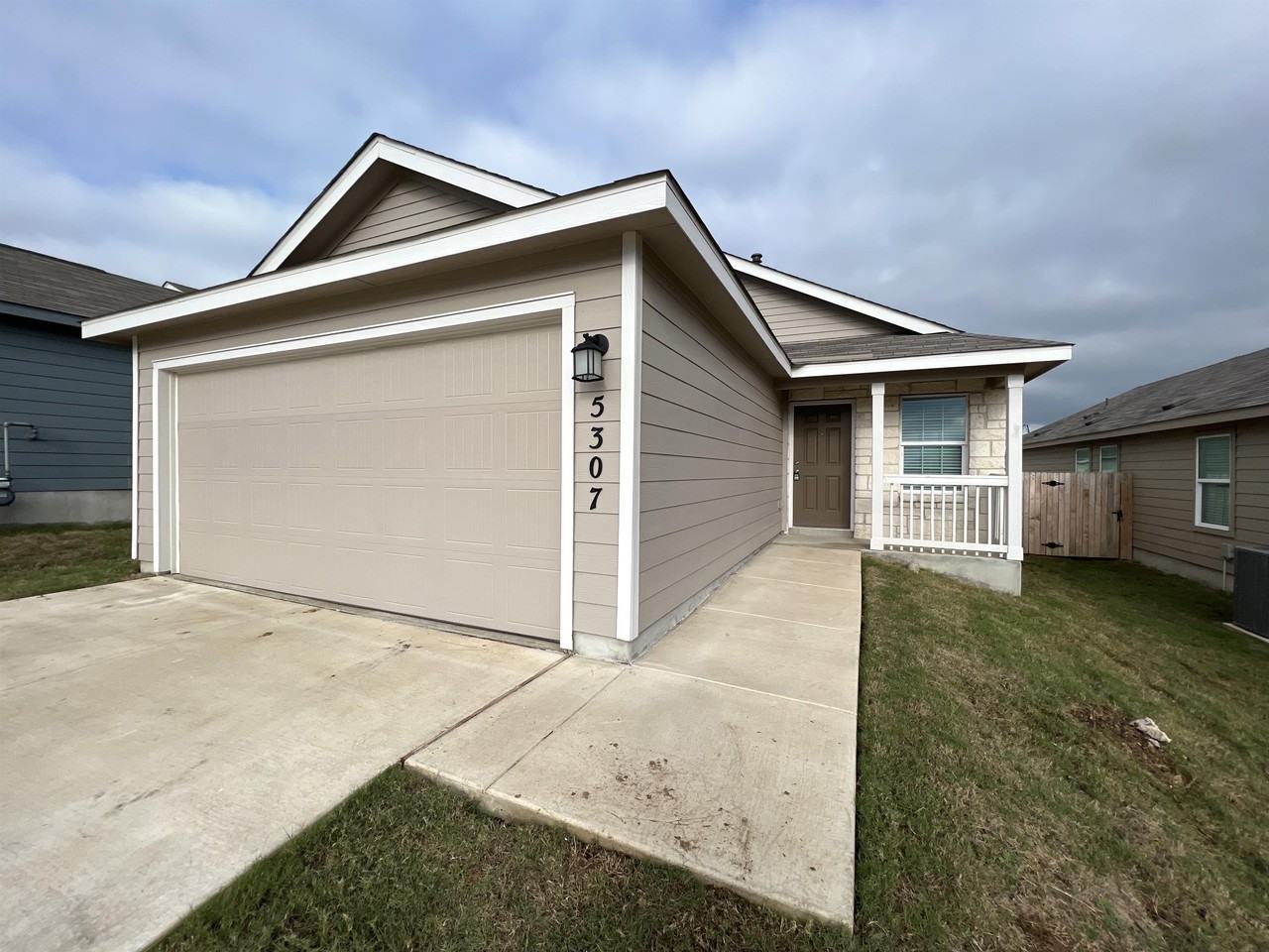 5307 Devils Rdg - Photo 3 of 39