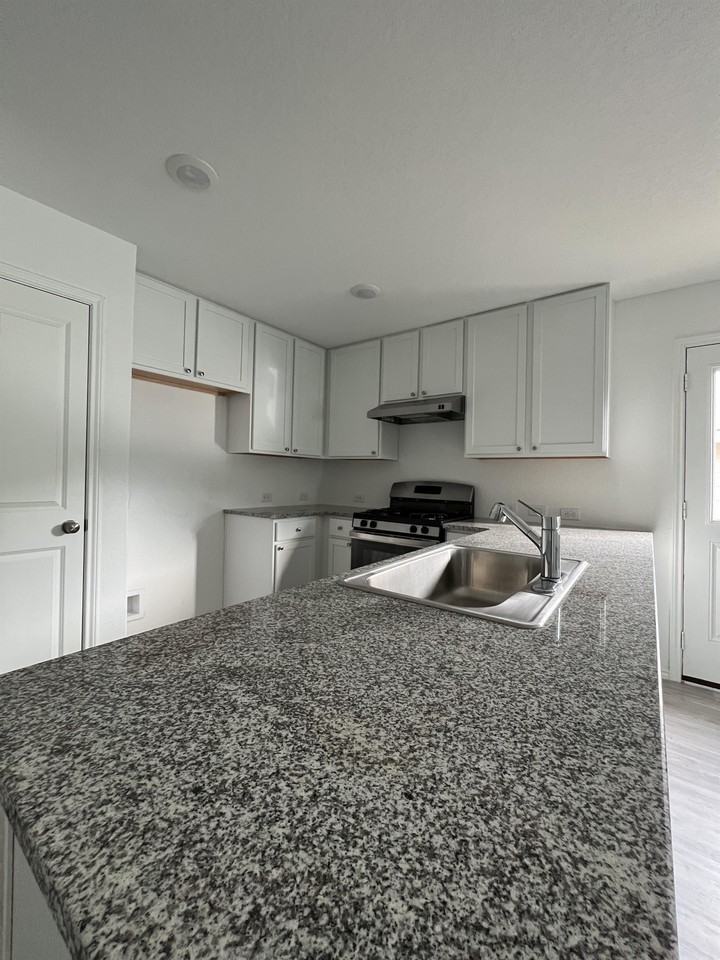 5307 Devils Rdg - Photo 7 of 39