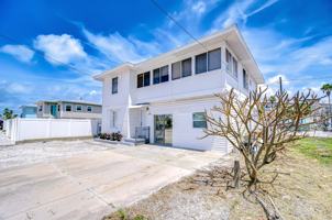 featured image of 150 E Madeira Ave #1