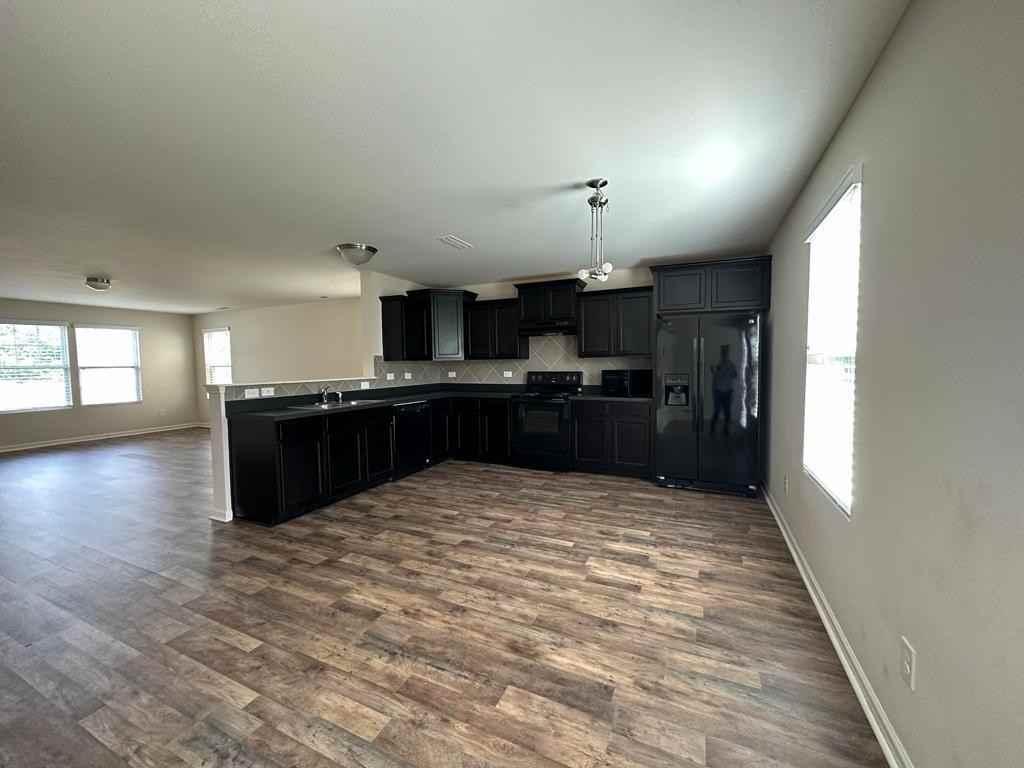 9425 Hanberry Blvd - Photo 7 of 50