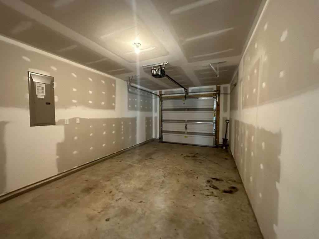 9425 Hanberry Blvd - Photo 4 of 50