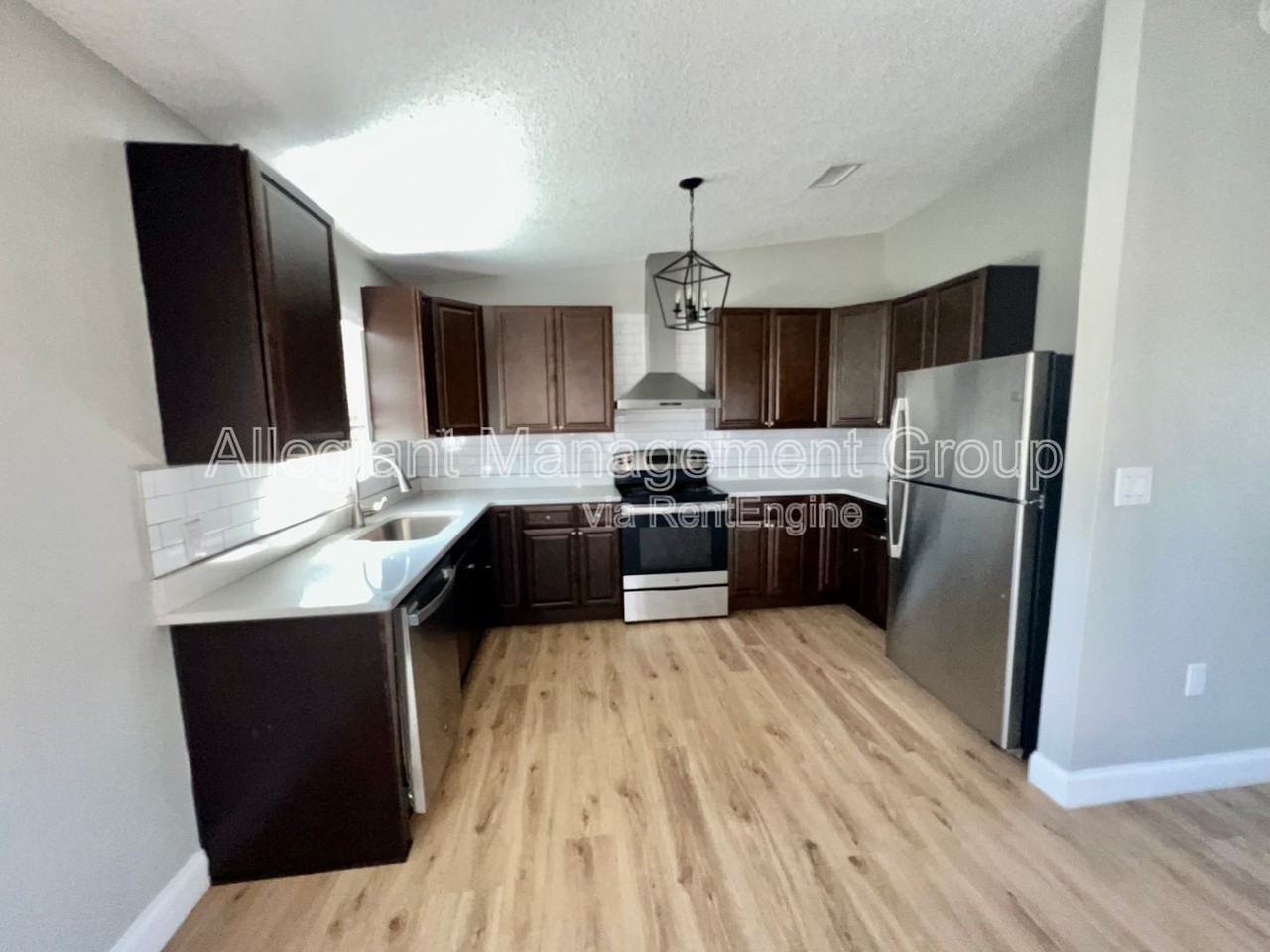 341 Cortez Ct - Photo 3 of 9