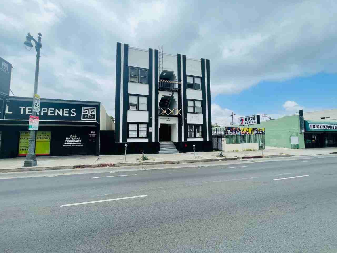 The Ritz Apartments - Photo 3 of 5