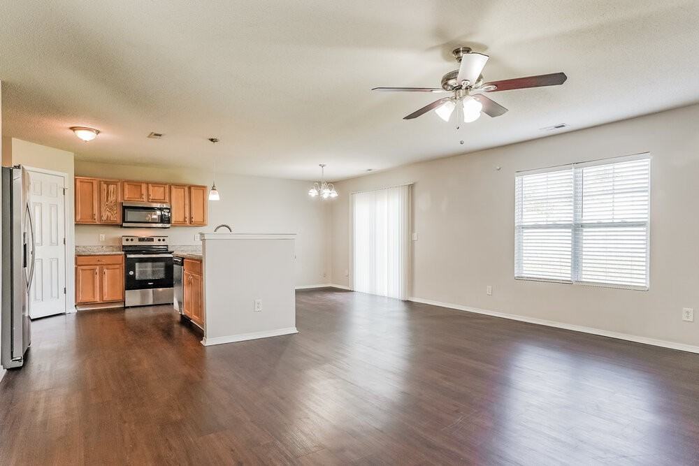 953 Mailwood Dr - Photo 4 of 17