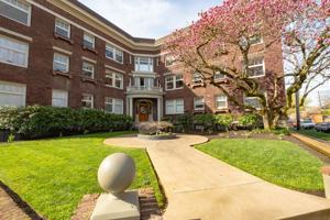 featured image of 2170 Ne Hancock St