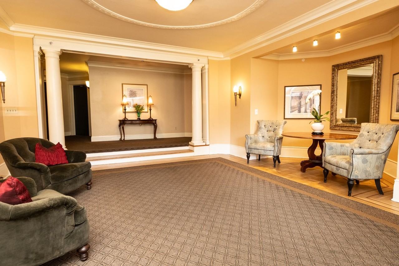 2170 NE Hancock St - Photo 3 of 21