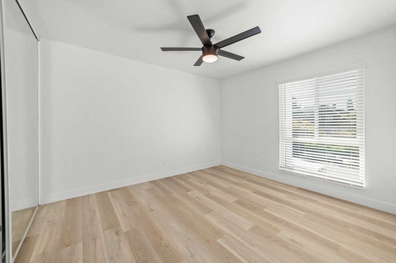 The Noble - Photo 4 of 50