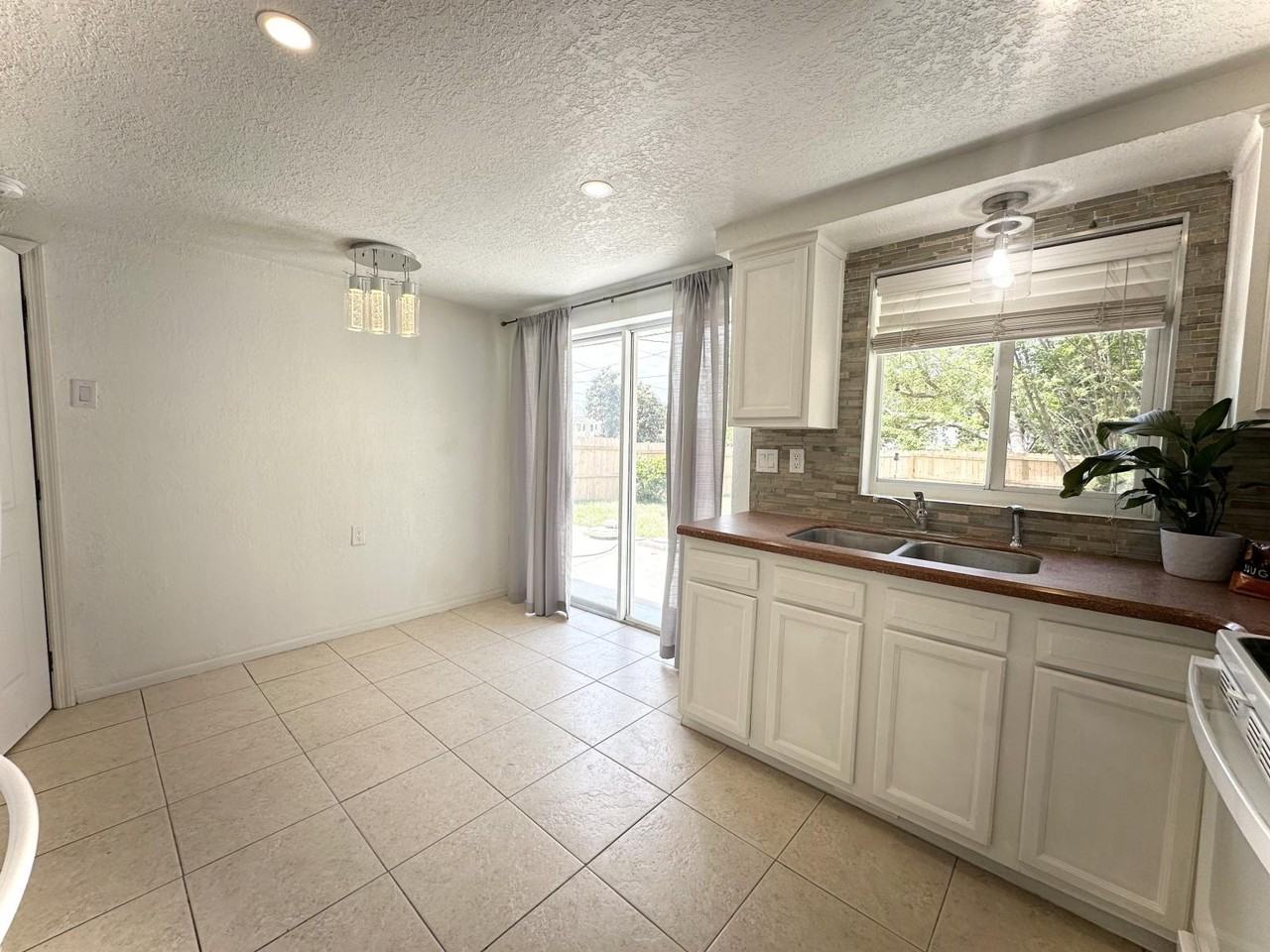 4525 Nimmer Dr - Photo 5 of 12