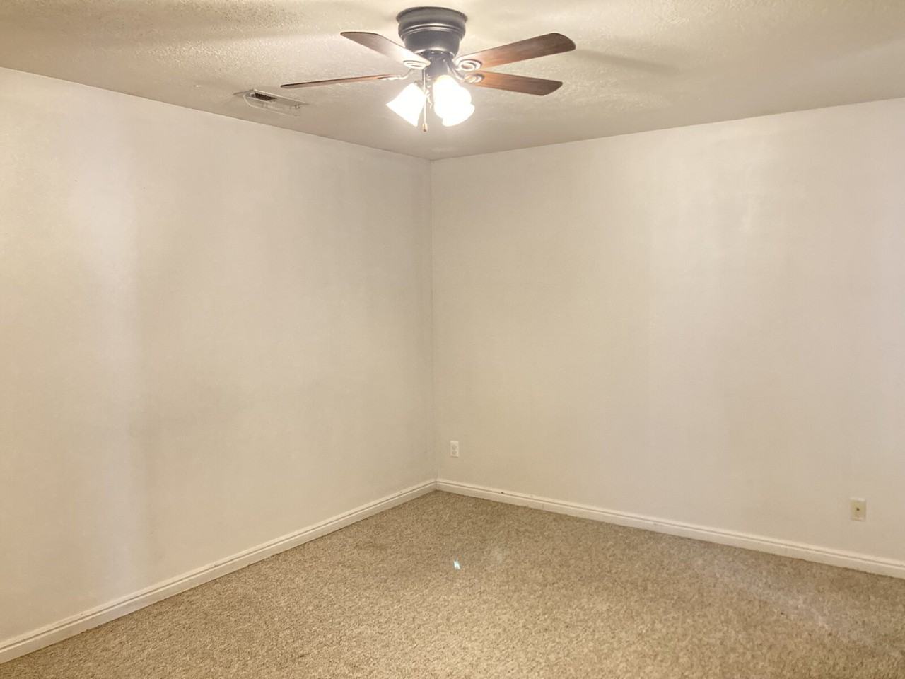 608 W 700 N - Photo 6 of 7