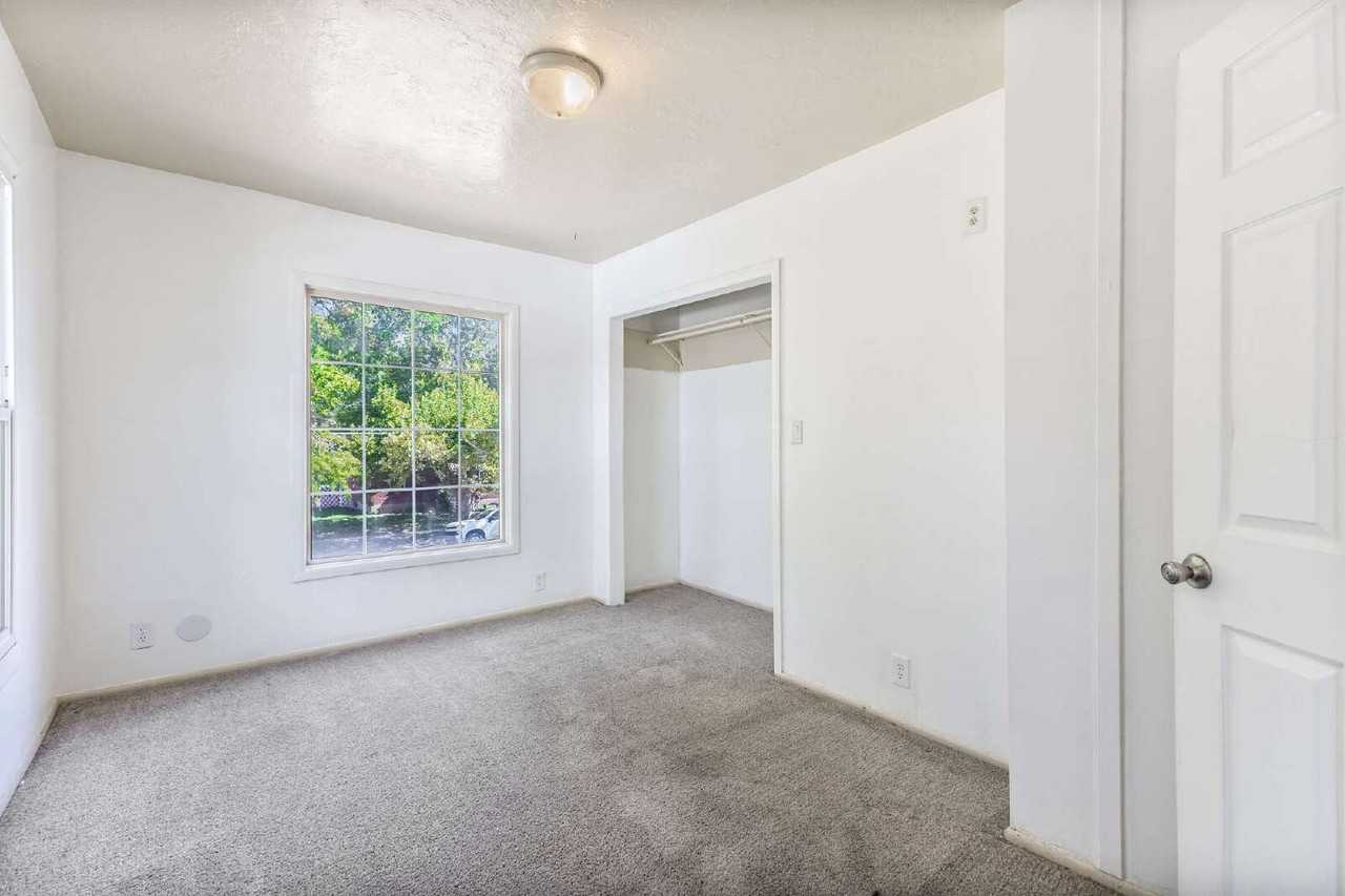3163 Jefferson Ave - Photo 6 of 7