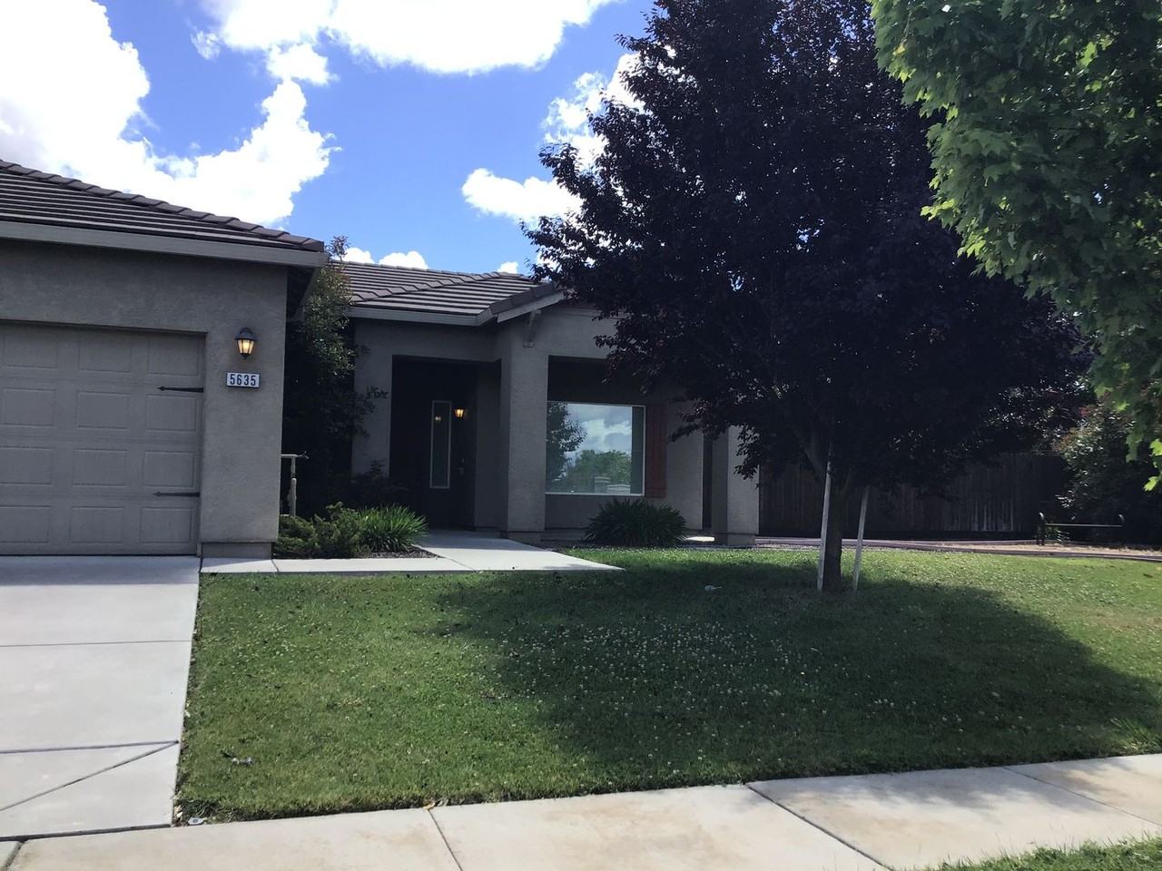 5635 Meadow Brook Way - Photo 2 of 28