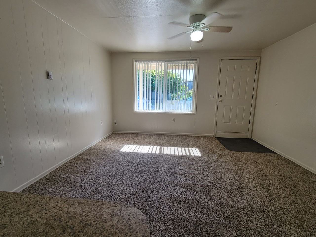 451-Hyacinth Apartments - Photo 7 of 11