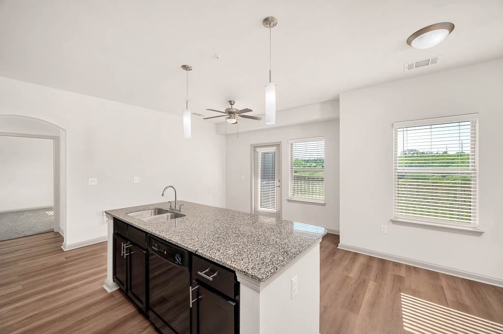 Boulevard at Lakeside - Photo 4 of 43