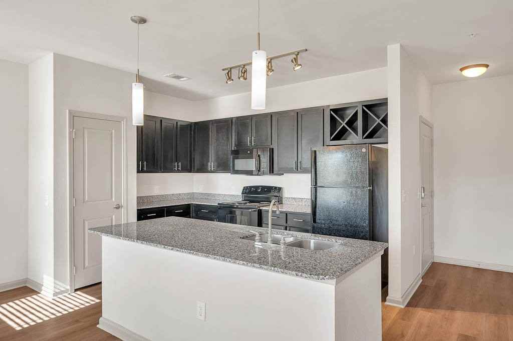 Boulevard at Lakeside - Photo 5 of 43