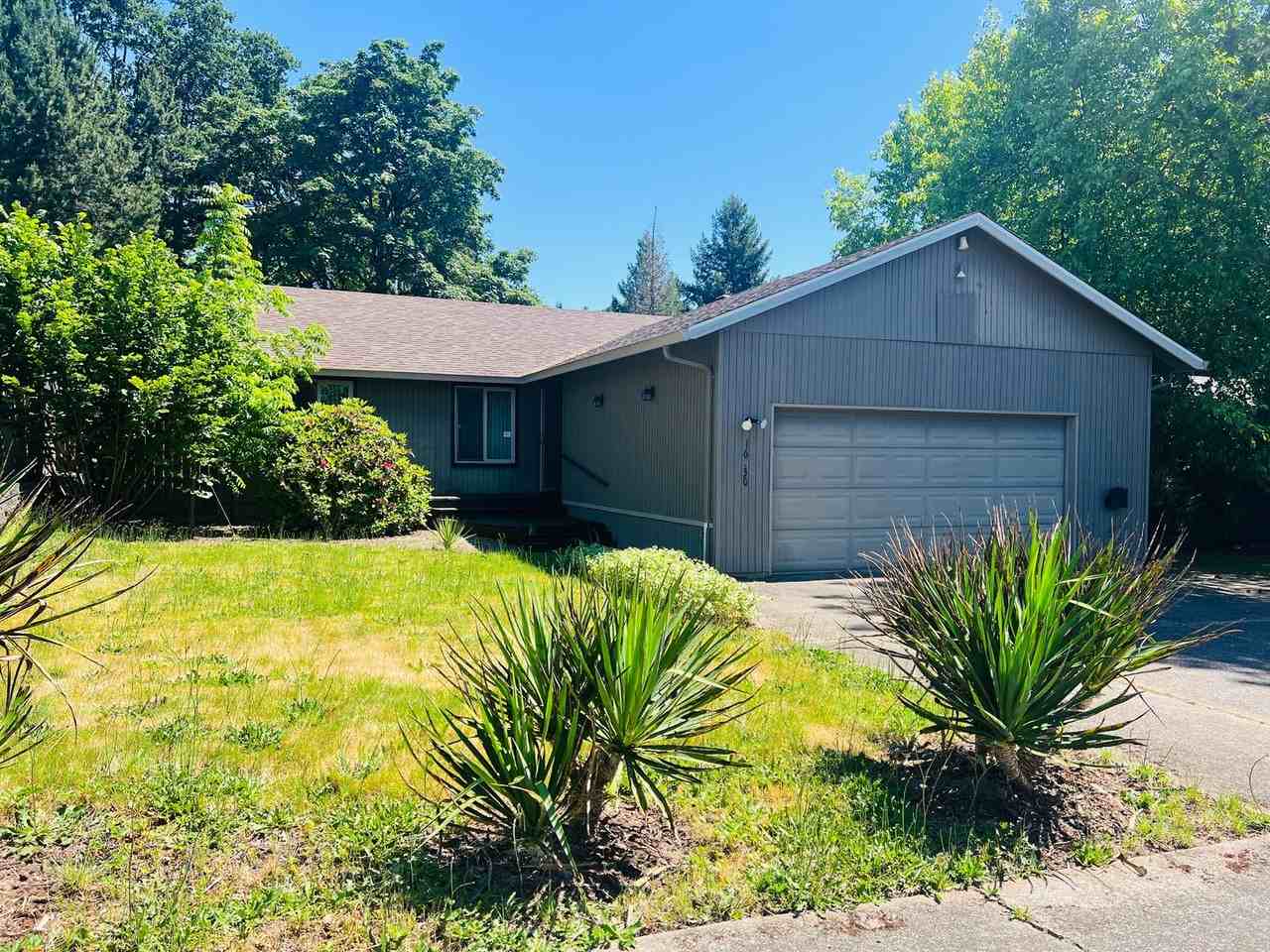 16930 Se Laugardia Way - Photo 2 of 32