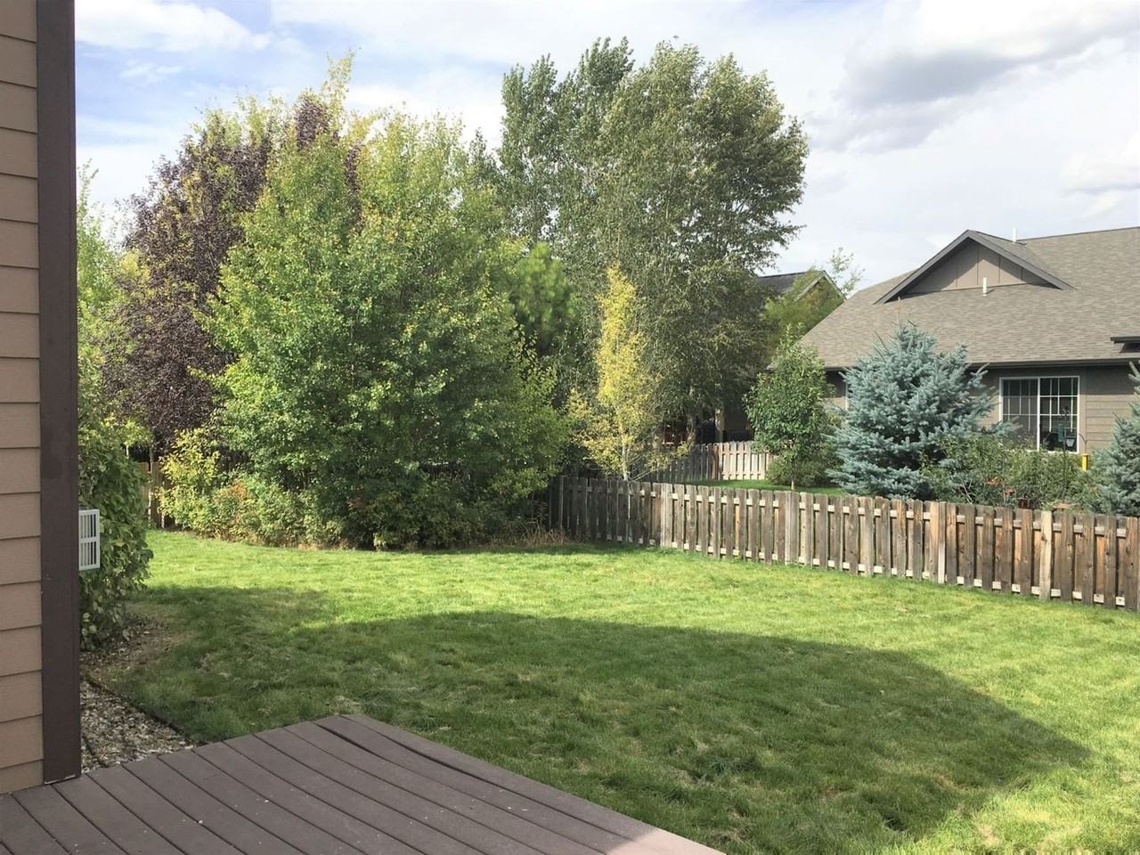 109 Laura Ct - Photo 2 of 21