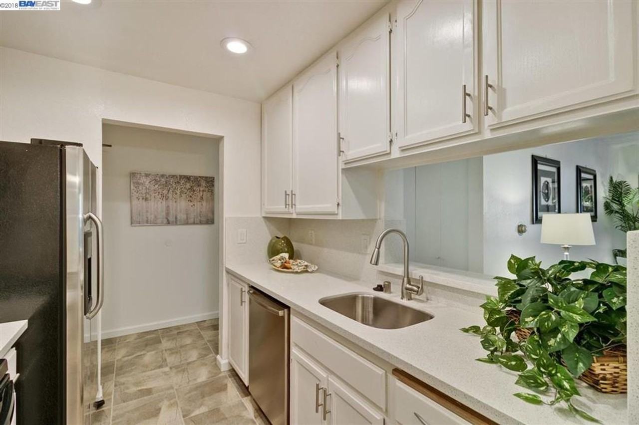 39887 Cedar Blvd - Photo 3 of 19