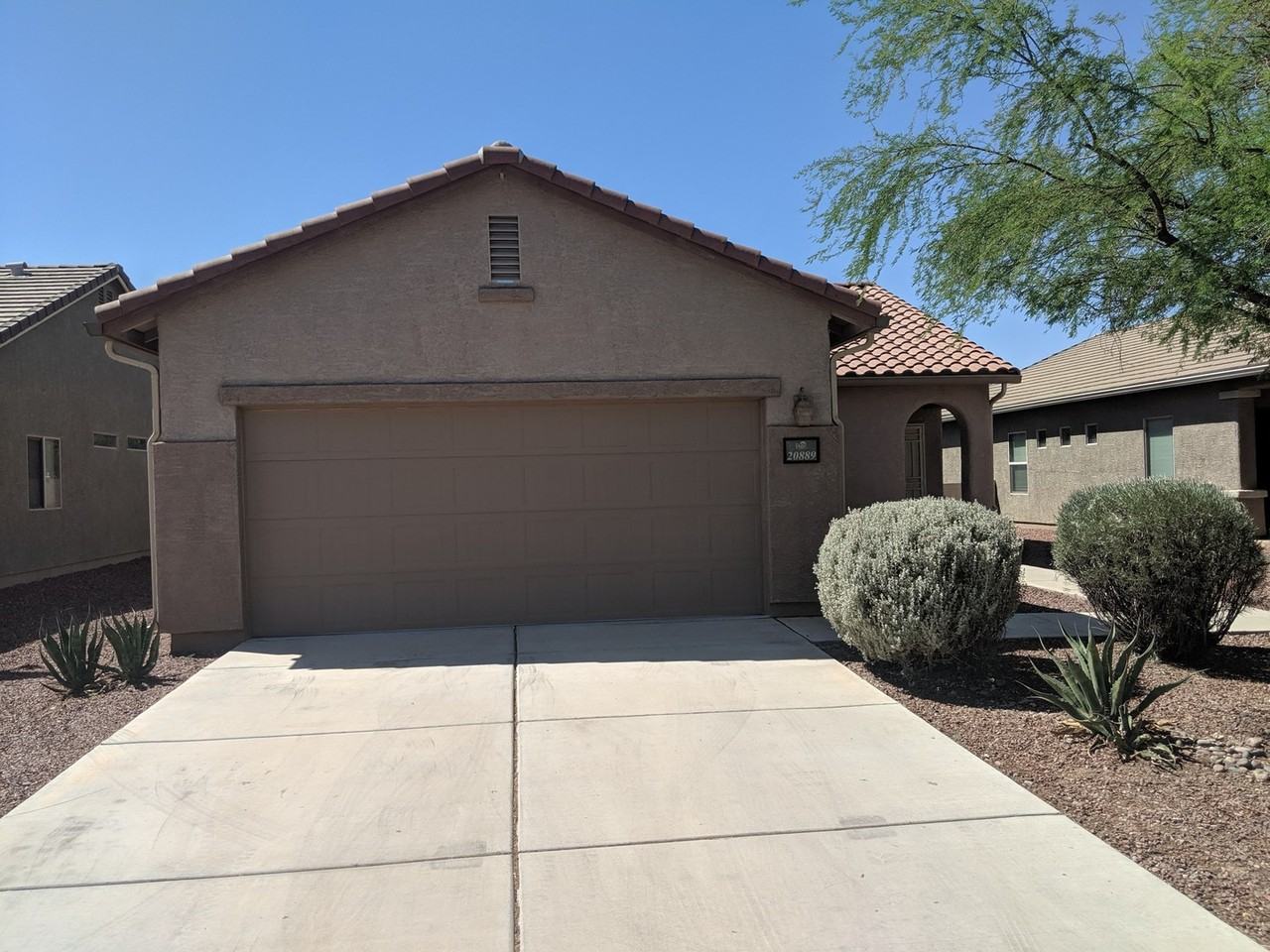 20889 E Reunion Rd - Photo 2 of 17