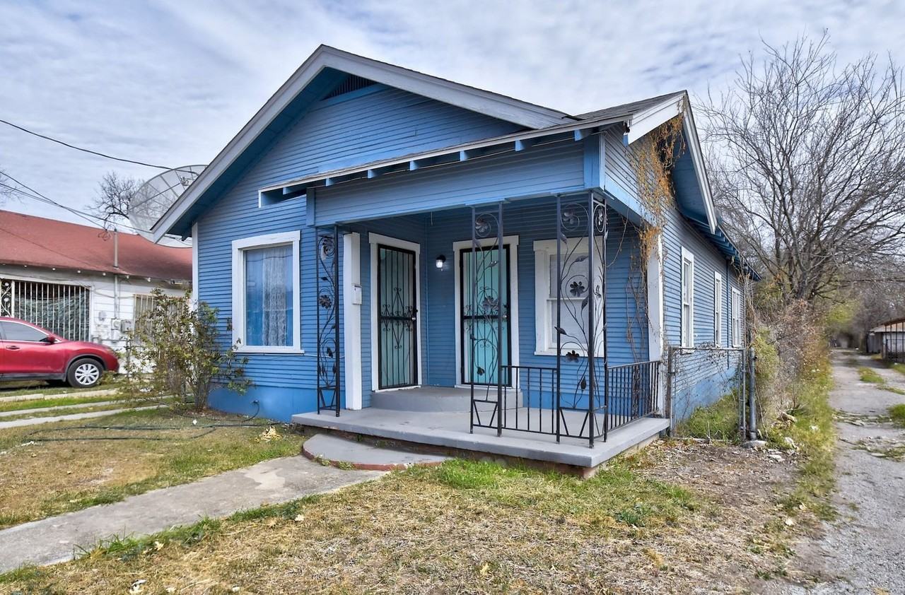 1314 N Sabinas St - Photo 2 of 20