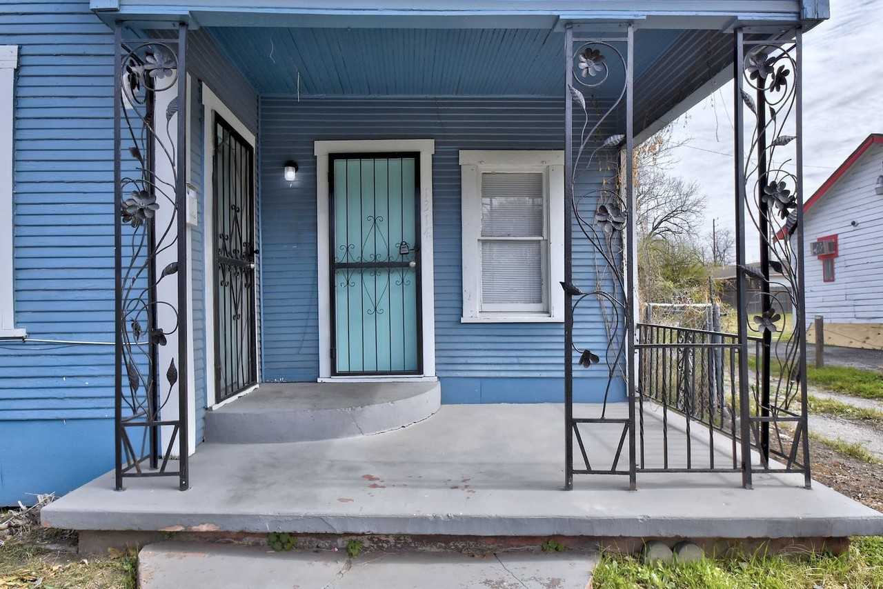 1314 N Sabinas St - Photo 3 of 20