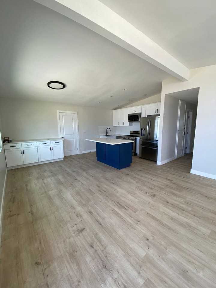 347 Donax Ave - Photo 7 of 33