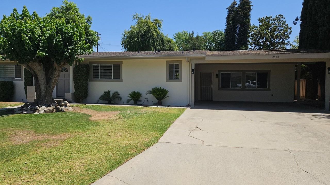 2502 16th Ave - Photo 2 of 2