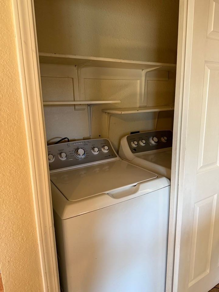 547 S Market St - Photo 6 of 16
