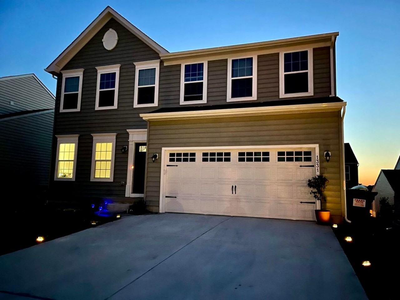 1331 Darling Dr - Photo 2 of 21