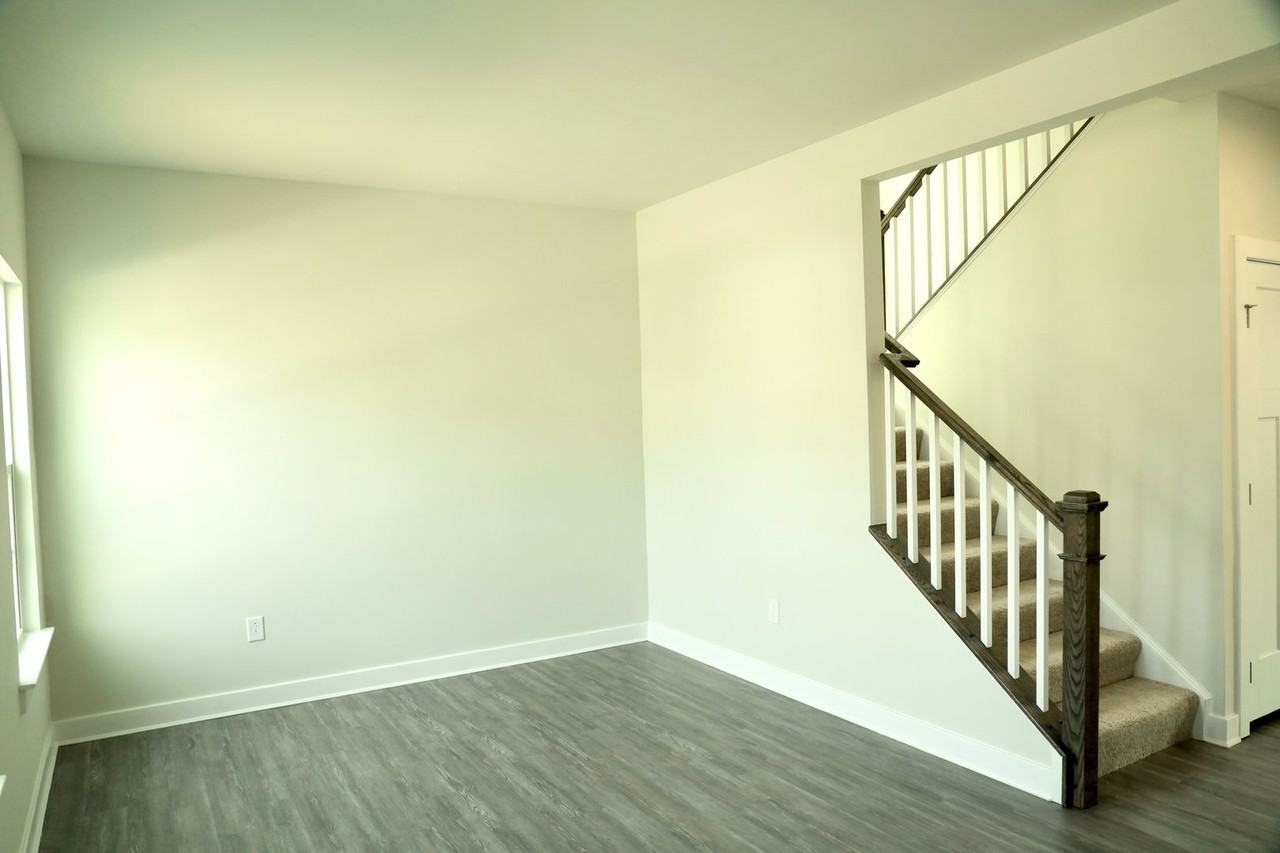 1331 Darling Dr - Photo 6 of 21