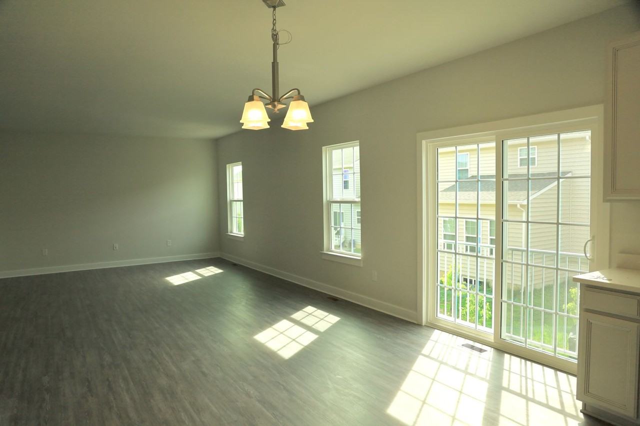 1331 Darling Dr - Photo 7 of 21