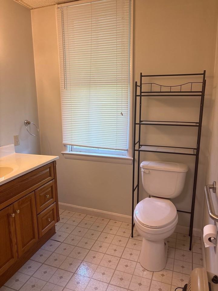 640 3rd St - Photo 6 of 28
