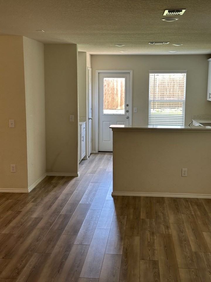807 Ozark Path - Photo 6 of 18