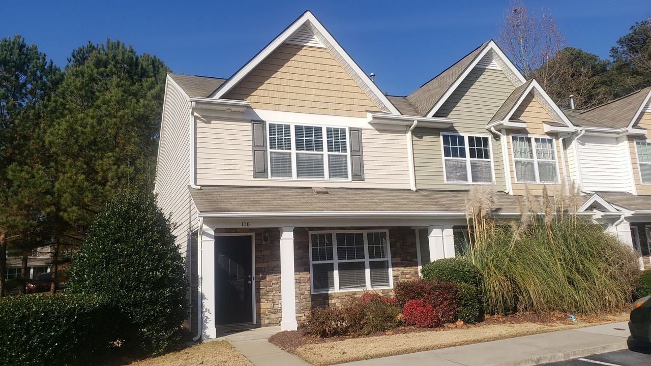 106 Shelter Haven Dr - Photo 2 of 18