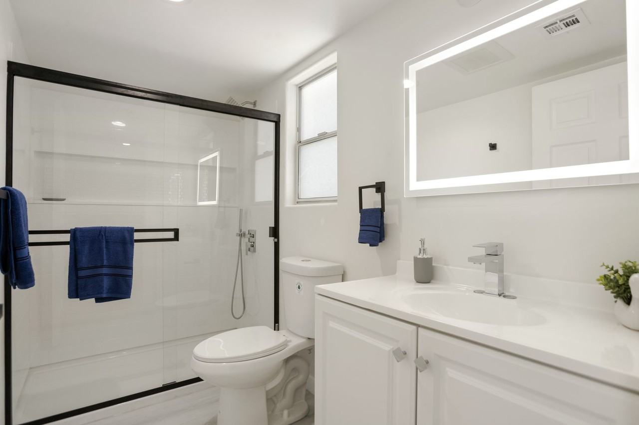 Tampa Haus - Photo 3 of 50