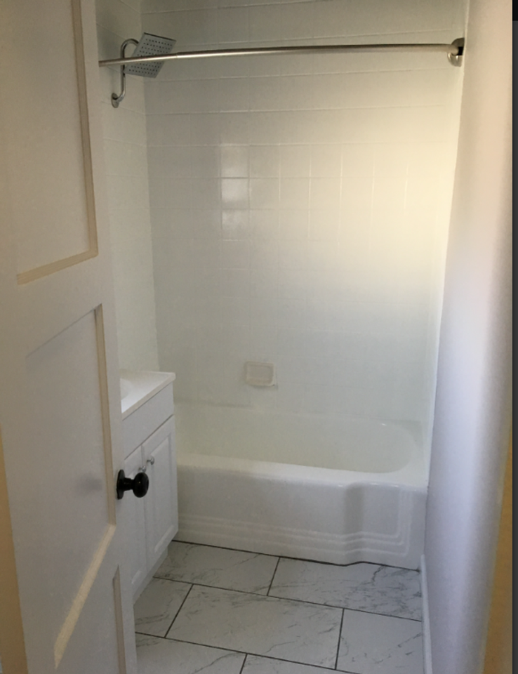 Lomelk Bungalows LLC - Photo 4 of 16