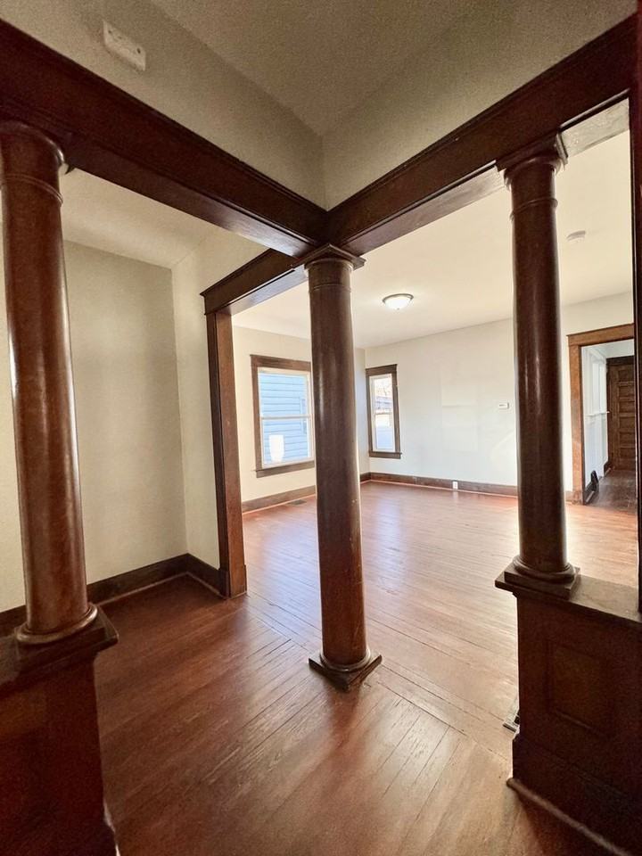 2008 N 12th St - Photo 3 of 25