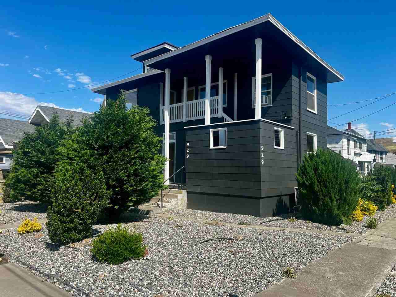 Court Place Fourplex - Photo 2 of 4