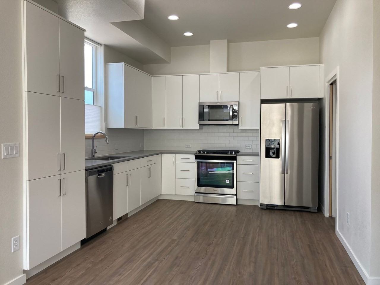 876 Cimarron Dr #C - Photo 2 of 15