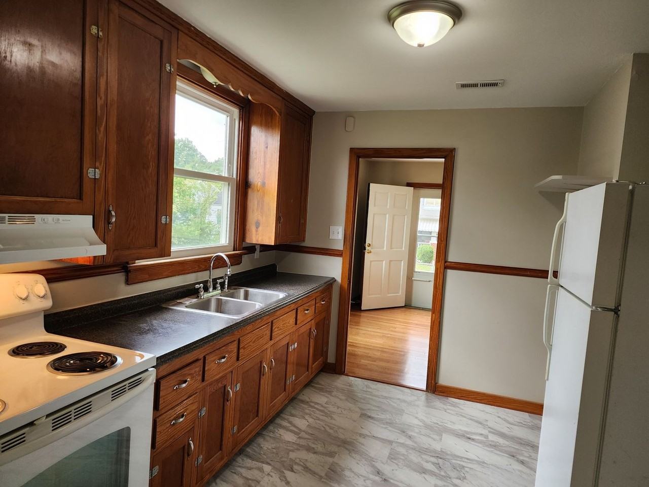 5315 Blueridge Ave - Photo 2 of 12