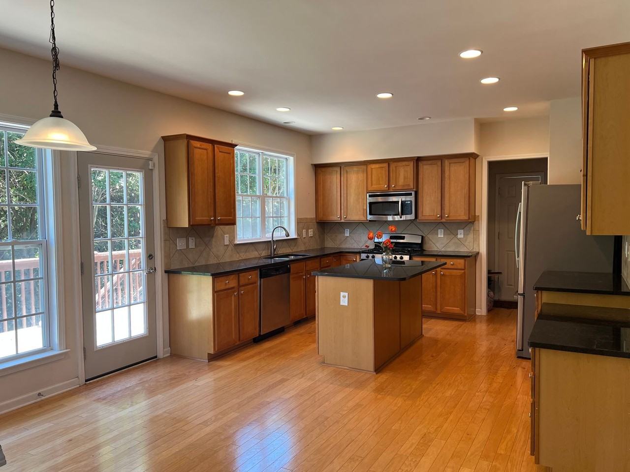 610 Cricklewood Dr - Photo 3 of 17