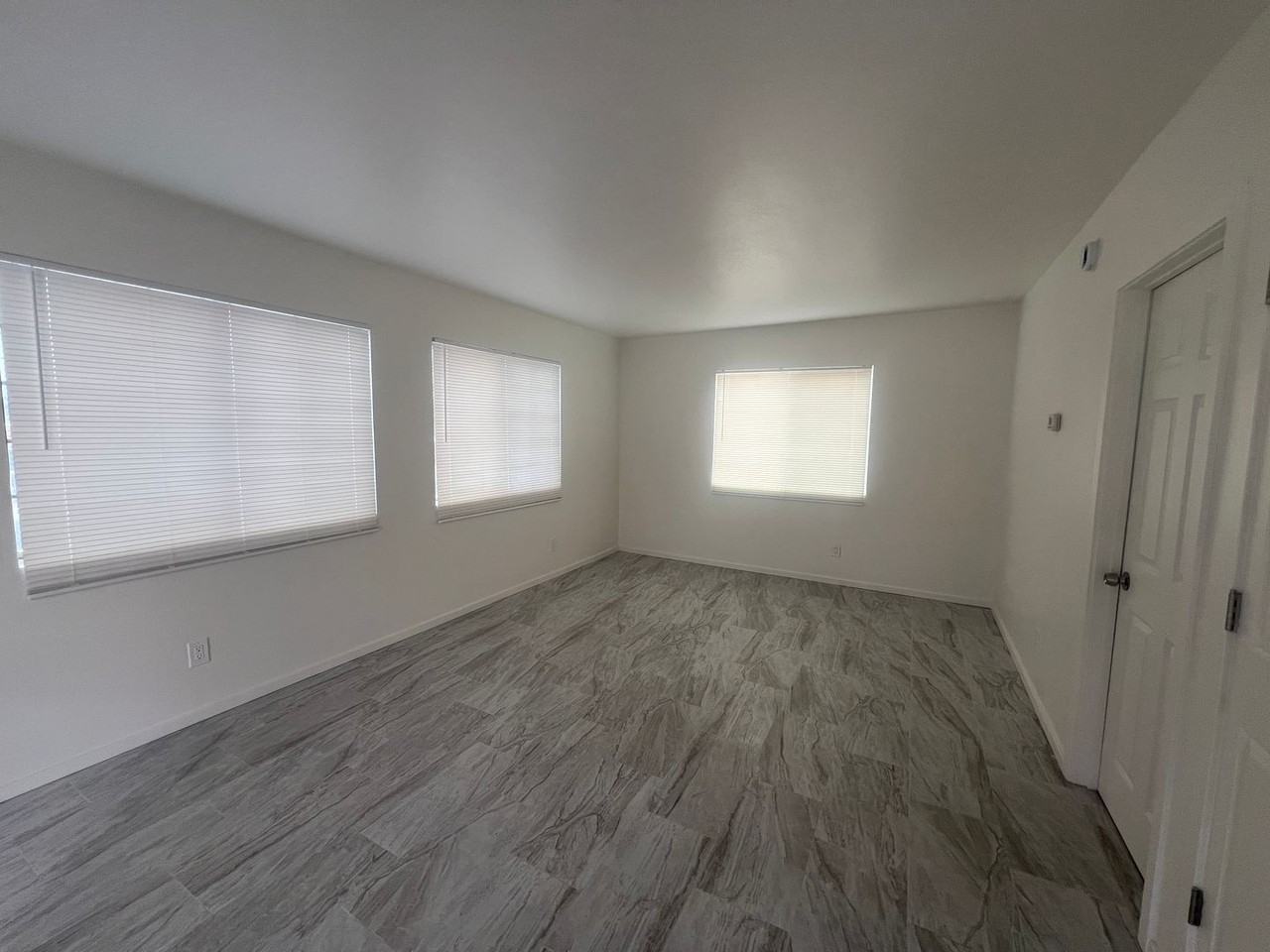 535 E Jacinto St - Photo 2 of 9