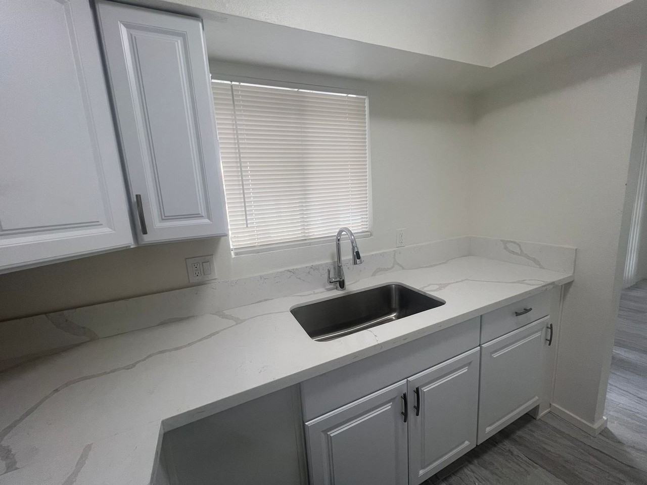 535 E Jacinto St - Photo 7 of 9