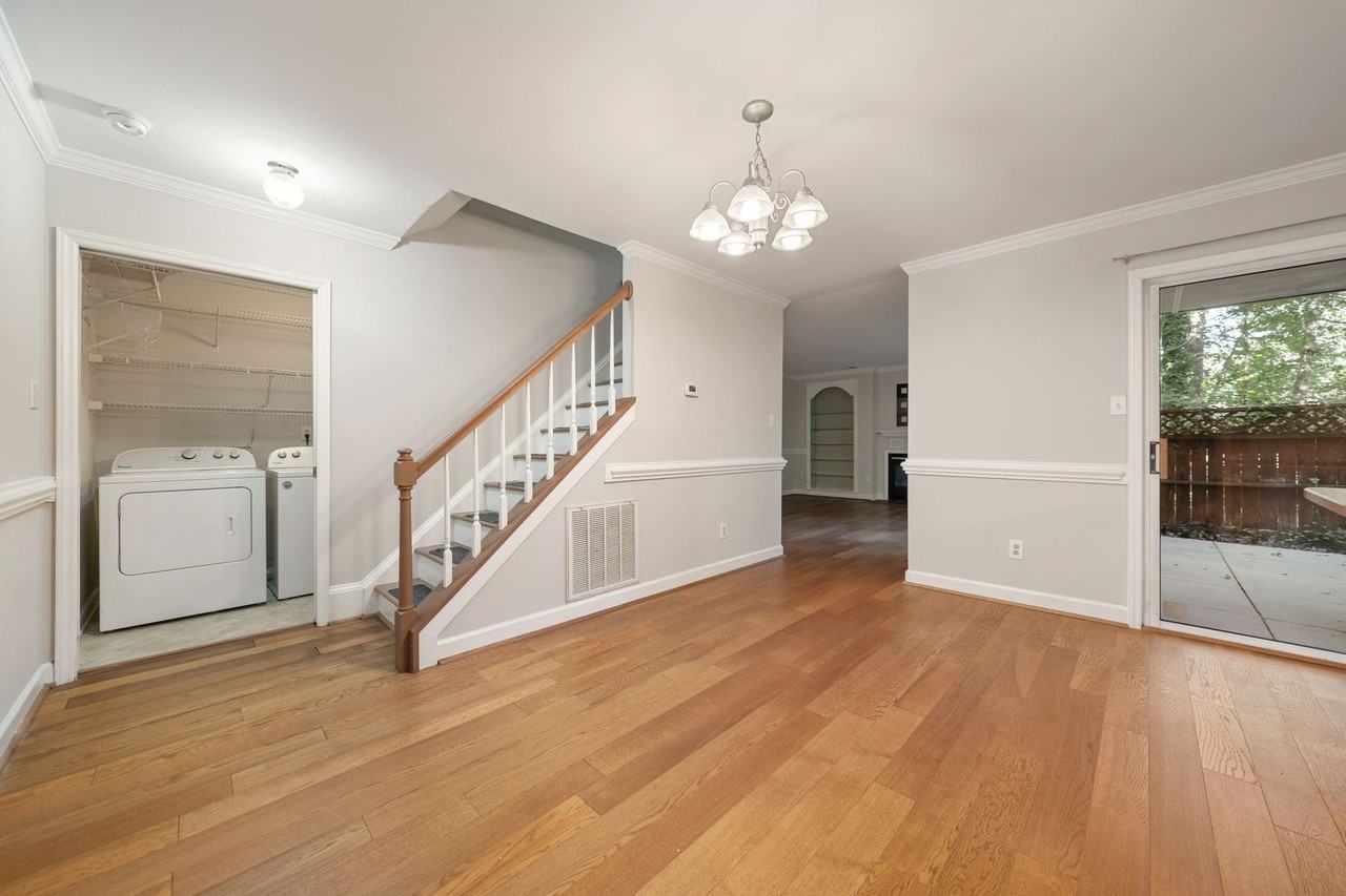 465 Summerwalk Cir - Photo 7 of 16