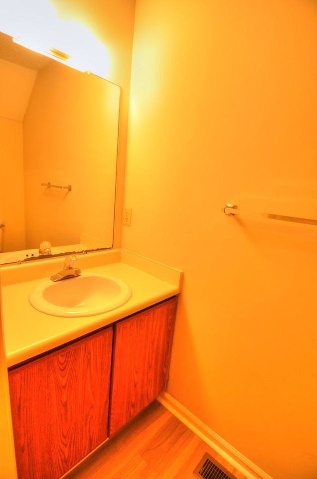 110 S Peak Dr - Photo 7 of 15