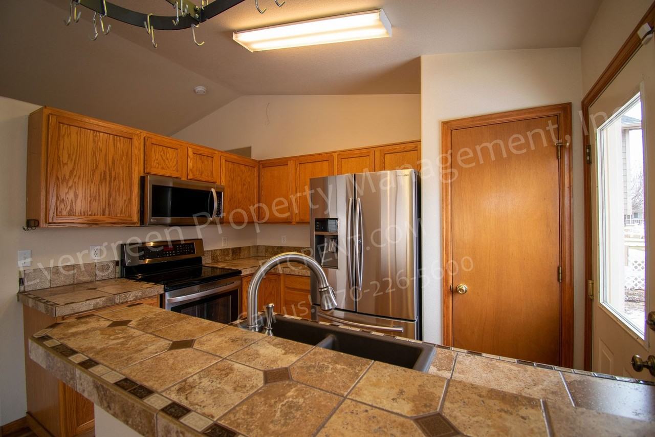 2371 Turquoise St - Photo 7 of 28