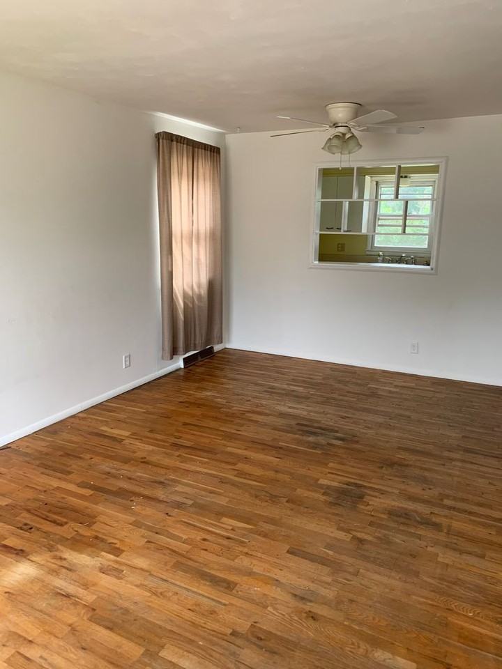 2303 Walnut Dr - Photo 4 of 16